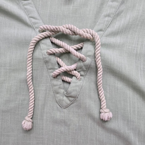 Mint Green Lace-Up Linen Shirt - Picture 3 of 4
